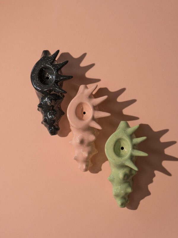 Spiky Sea Shell Pipe